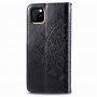 Pokrowiec flip z reliefem mandali i ornamentów do iPhone 11 - czarny