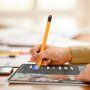 Silikonowe etui AhaStyle z gumką w kształcie ołówka dla Apple Pencil 2. generacji / Pro - szary