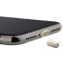 Osłona przeciwpyłowa złącza USB-C do urządzeń Apple - złota