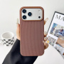 Etui ochronne z wykończeniem tekstylnym i MagSafe do iPhone 13 Pro - ciemnofioletowy
