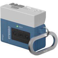 ELAGO Cassette Player etui z karabińczykiem w stylu odtwarzacza kasetowego do AirPods 4 / 5 - niebieskie