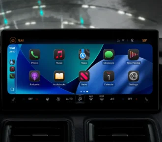 CarPlay przyniesie największą zmianę w iOS 26 od&nbsp;czasu jego wprowadzenia w 2014 roku! Nowy wygląd, nowe funkcje i&nbsp;mniej rozpraszania uwagi podczas jazdy!